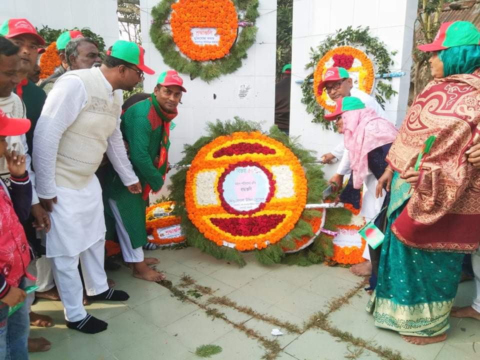 গোদাগাড়ীতে মহান বিজয় দিবস উপলক্ষে চেয়ারম্যান সোহেলের শ্রদ্ধা নিবেদন