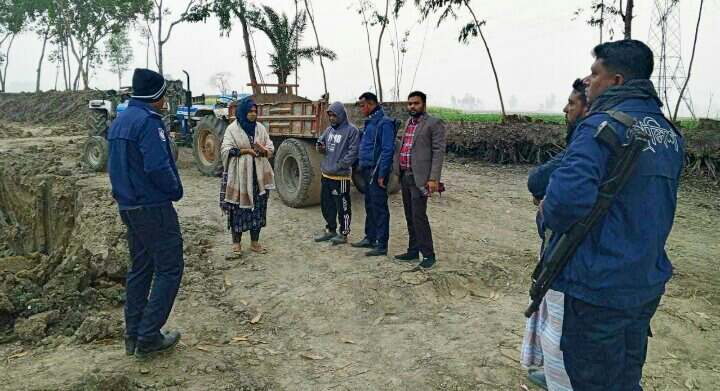 নন্দীগ্রামে পুকুর সংস্কারের নামে মাটি বিক্রি, ভ্রাম্যমাণ আদালতে মামলা ও জরিমানা