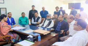 কুমিল্লা- ১ পিতাপুত্রসহ মনোনয়নপত্র সংগ্রহ করলেন ৩ জন