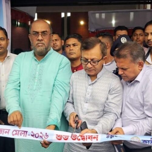চামড়াশিল্পকে বিলিয়ন ডলারের রপ্তানি আয়ের খাতে গড়ে তোলা হবে : বাণিজ্যমন্ত্রী