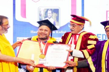 দিল্লিতে সম্মানসূচক ডক্টরেট ডিগ্রি পেলেন চলচ্চিত্র নির্মাতা হাসিবুর রেজা কল্লোল