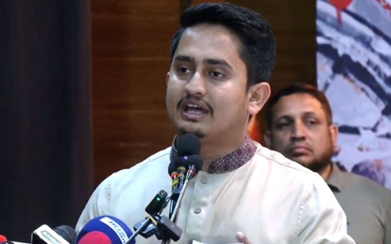 আইফোন ছিনতাইয়ের অভিযোগ নিয়ে যা বললেন সারজিস আলম
