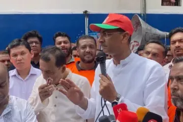 আমরা ফটোসেশনের রাজনীতি করি না’, বিরোধীদের সমালোচনার জবাবে পানিসম্পদমন্ত্রী